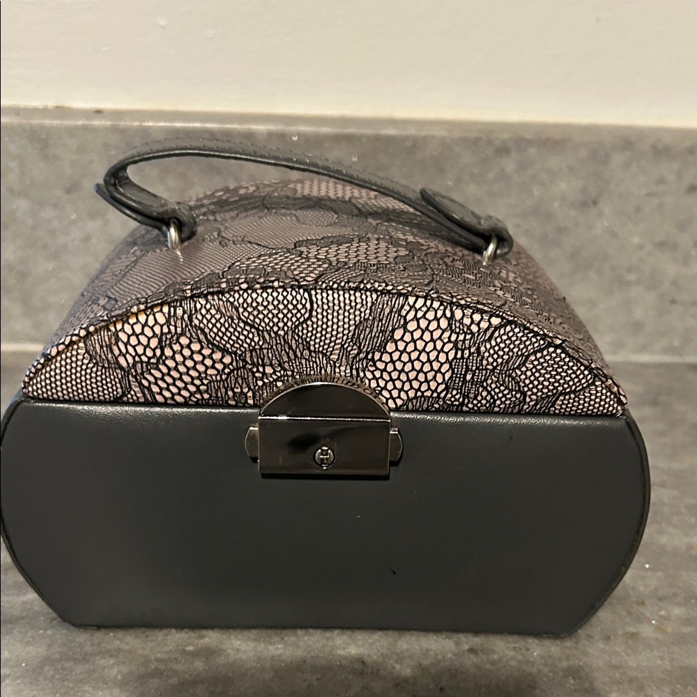 Lace Overlay Clutch  Tuscan design  travel jewelry box with Handle pink/ black